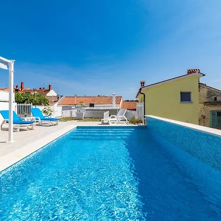 Amazing Two Studio With Pool Appartement *