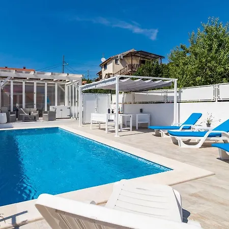 Amazing Two Studio With Pool * Pula