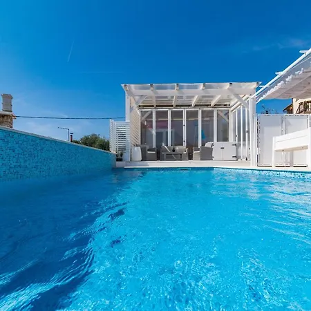 Amazing Two Studio With Pool Appartement *